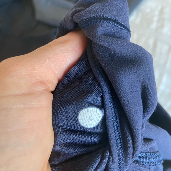 Lululemon Align Pants Navy Size 4, 7/8th Length - Picture 5 of 8